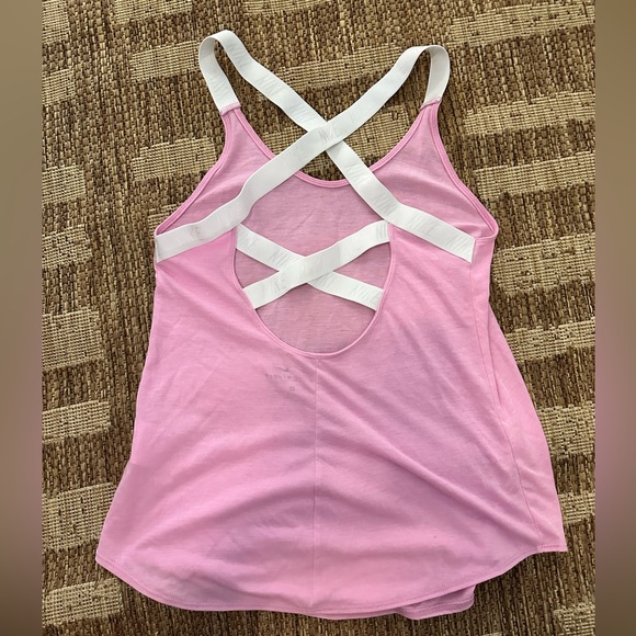 NEVER WORN- Nike Pink Dri Fit Training Top - Picture 4 of 8